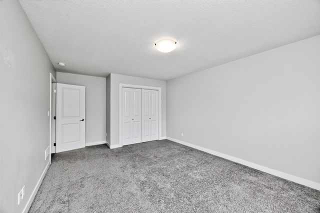 5430 154th Court, Urbandale, IA 50323