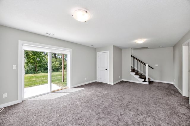 5430 154th Court, Urbandale, IA 50323