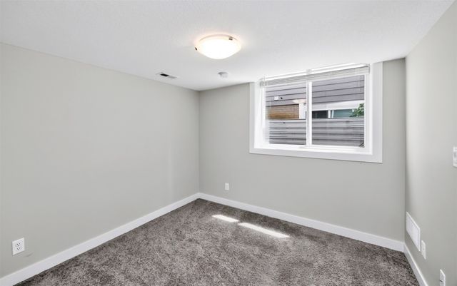 5430 154th Court, Urbandale, IA 50323