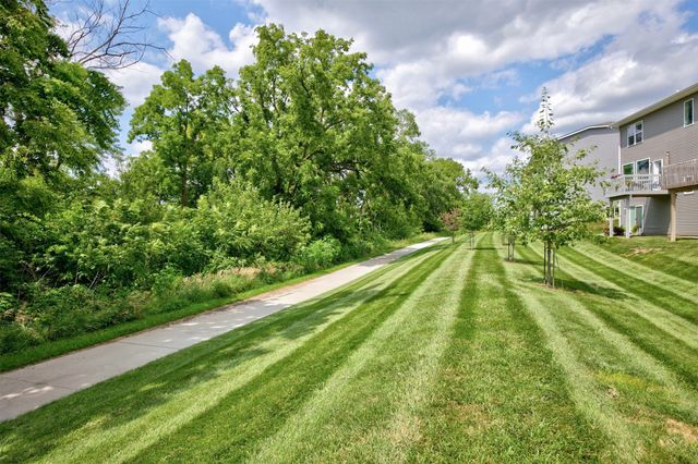 5430 154th Court, Urbandale, IA 50323