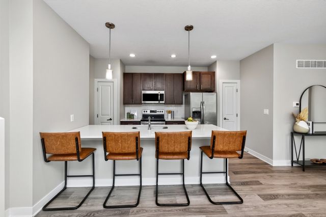 5430 154th Court, Urbandale, IA 50323