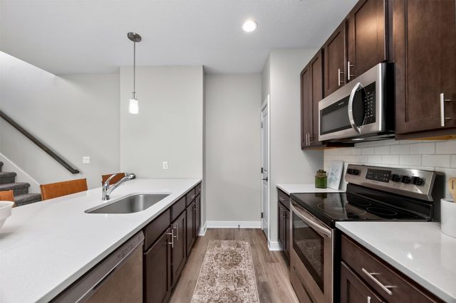5430 154th Court, Urbandale, IA 50323