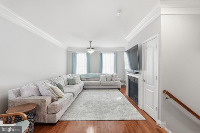 5027 POTOMAC HIGHLANDS CIR, Triangle, VA 22172