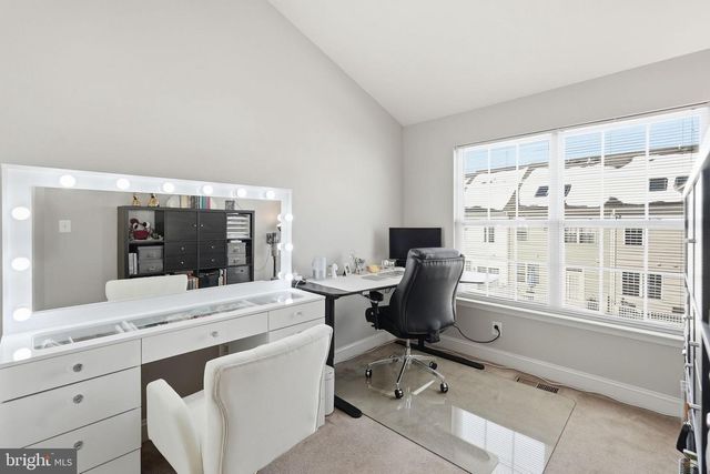 5027 POTOMAC HIGHLANDS CIR, Triangle, VA 22172