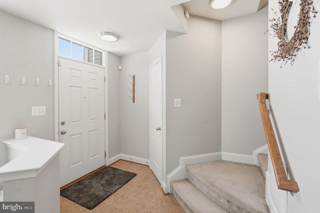 5027 POTOMAC HIGHLANDS CIR, Triangle, VA 22172