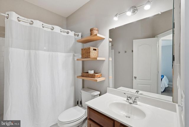 5027 POTOMAC HIGHLANDS CIR, Triangle, VA 22172