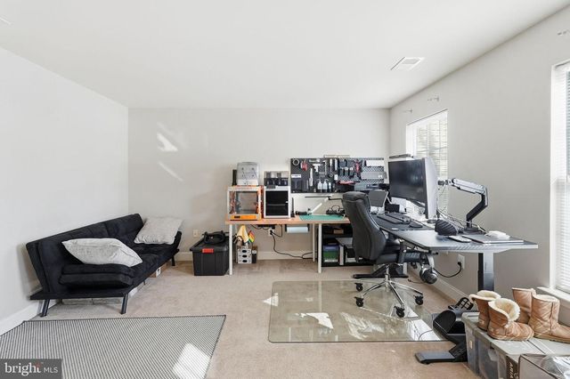 5027 POTOMAC HIGHLANDS CIR, Triangle, VA 22172