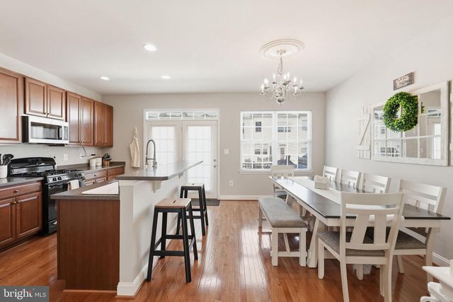 5027 POTOMAC HIGHLANDS CIR, Triangle, VA 22172