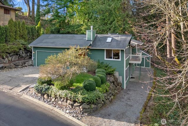 21318 Pioneer Way, Edmonds, WA 98026