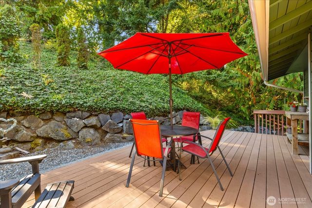 21318 Pioneer Way, Edmonds, WA 98026