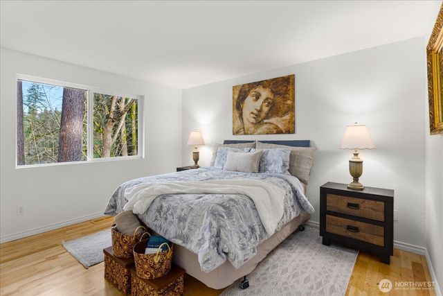 21318 Pioneer Way, Edmonds, WA 98026