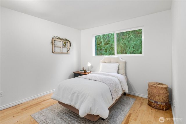 21318 Pioneer Way, Edmonds, WA 98026