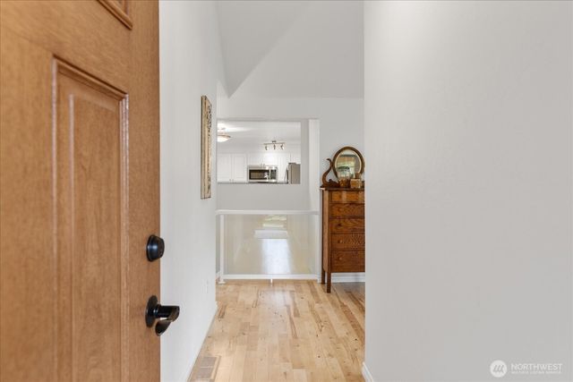 21318 Pioneer Way, Edmonds, WA 98026