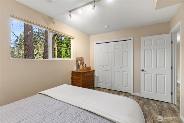 21318 Pioneer Way, Edmonds, WA 98026