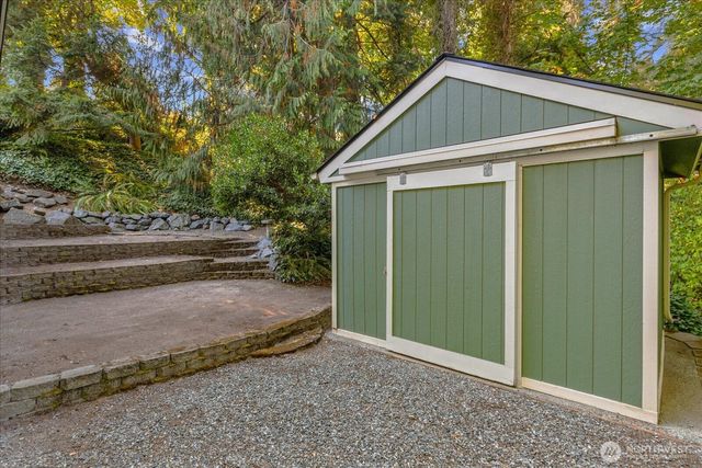 21318 Pioneer Way, Edmonds, WA 98026