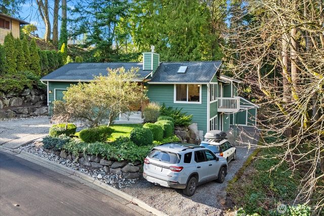 21318 Pioneer Way, Edmonds, WA 98026