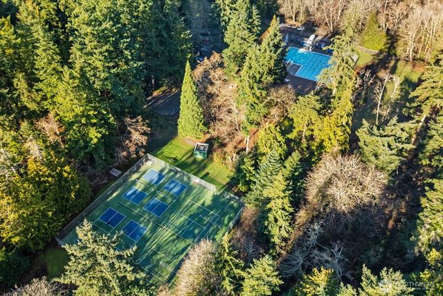 21318 Pioneer Way, Edmonds, WA 98026