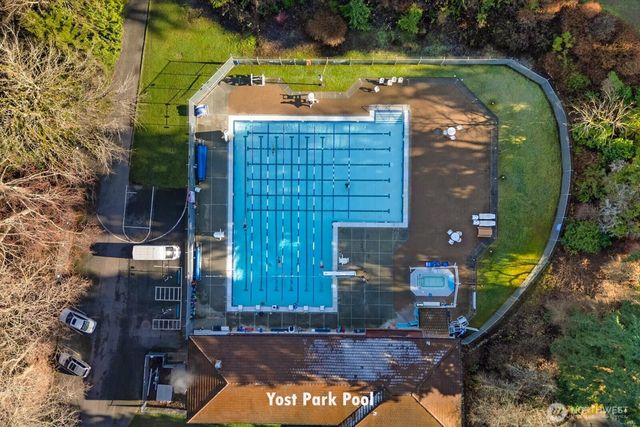 21318 Pioneer Way, Edmonds, WA 98026