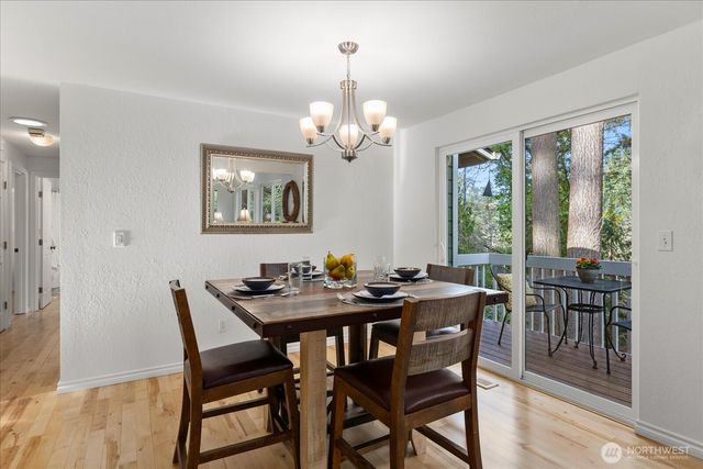 21318 Pioneer Way, Edmonds, WA 98026