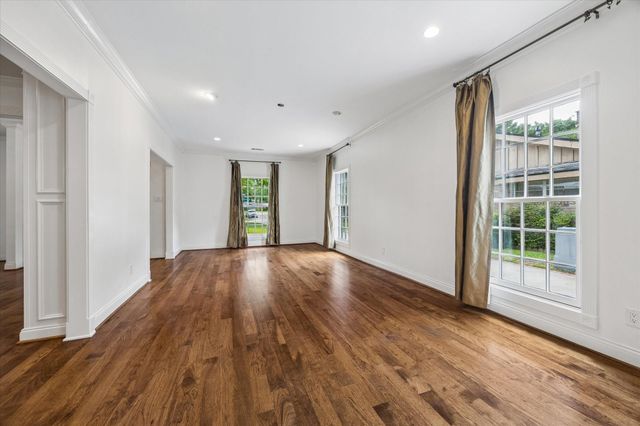 5210 Meadow Lake Lane, Houston, TX 77056