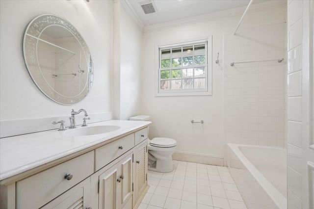 5210 Meadow Lake Lane, Houston, TX 77056