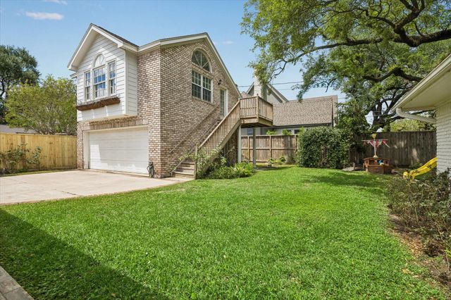 5210 Meadow Lake Lane, Houston, TX 77056