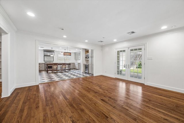 5210 Meadow Lake Lane, Houston, TX 77056