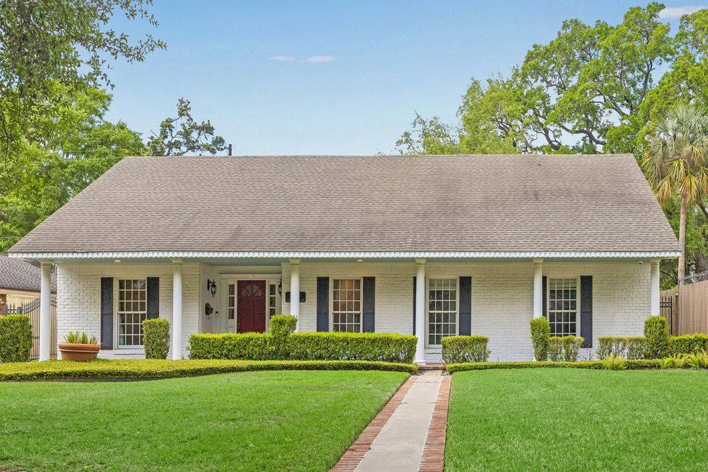 5210 Meadow Lake Lane, Houston, TX 77056