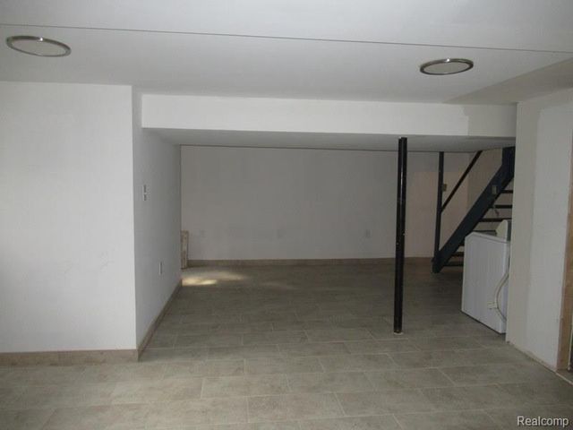 43120 Chaucer Drive, Sterling Heights, MI 48313