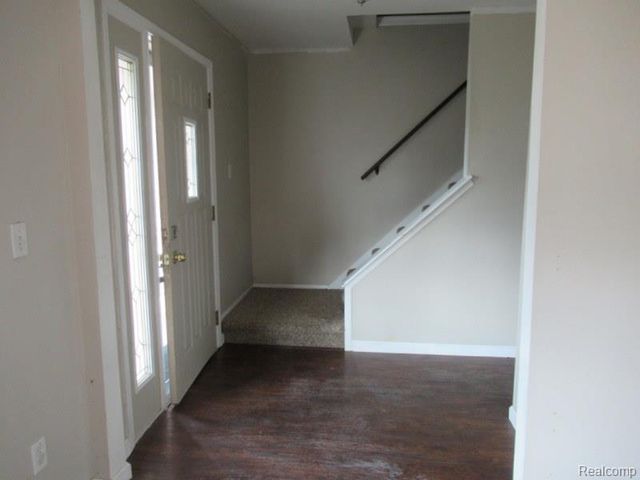 43120 Chaucer Drive, Sterling Heights, MI 48313