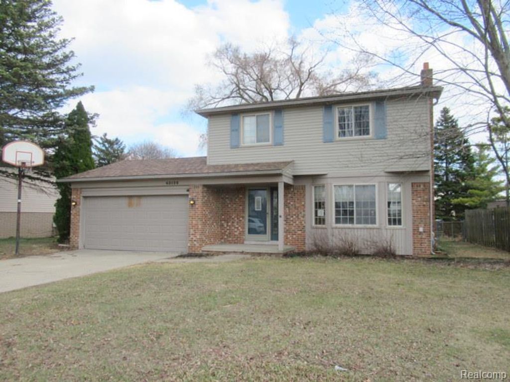 43120 Chaucer Drive, Sterling Heights, MI 48313