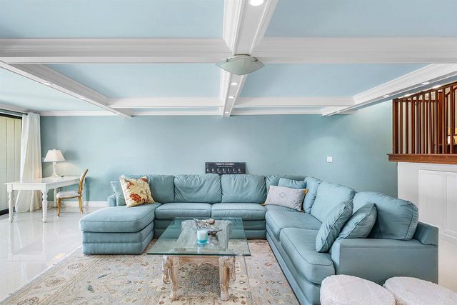 2155 S Ocean Boulevard 7, Delray Beach, FL 33483