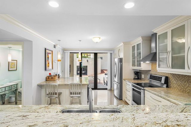 2155 S Ocean Boulevard 7, Delray Beach, FL 33483