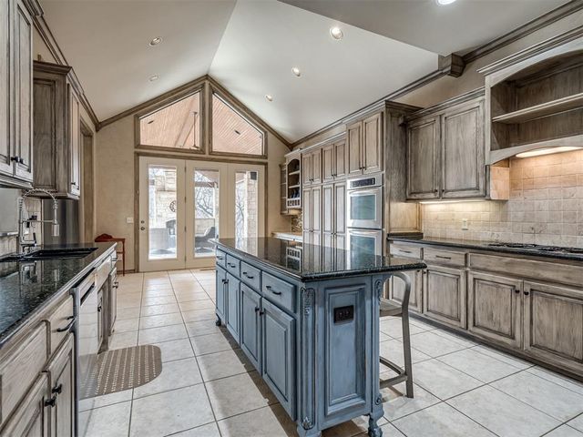 7400 Tangle Vine Drive, Edmond, OK 73034