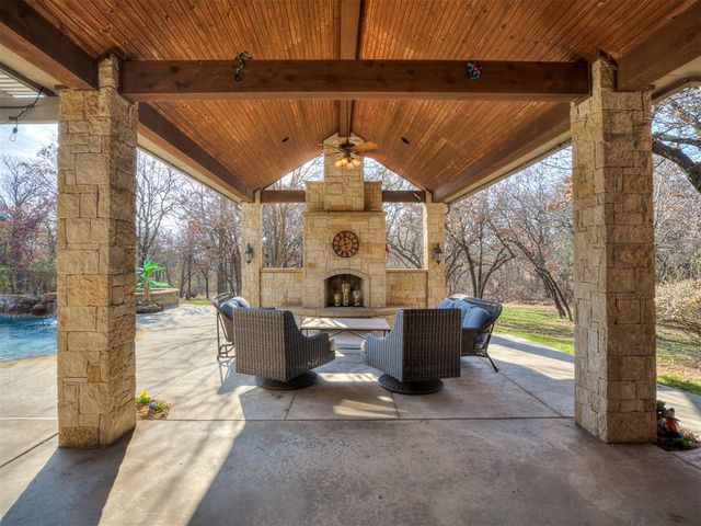 7400 Tangle Vine Drive, Edmond, OK 73034