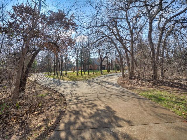 7400 Tangle Vine Drive, Edmond, OK 73034