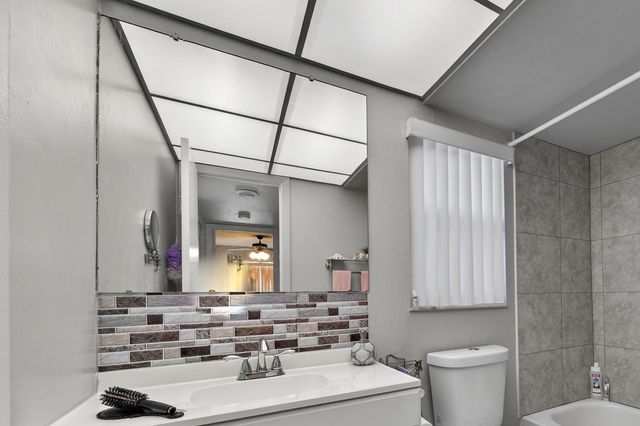 9281 Sunrise Lakes Boulevard 107, Sunrise, FL 33322