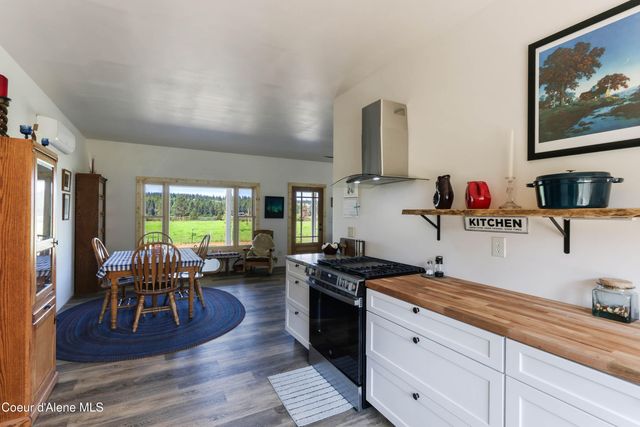 202 Elizabeth Ln, Athol, ID 83801