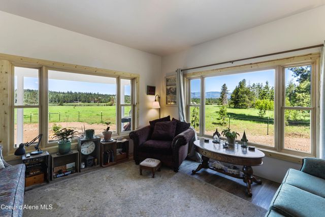 202 Elizabeth Ln, Athol, ID 83801