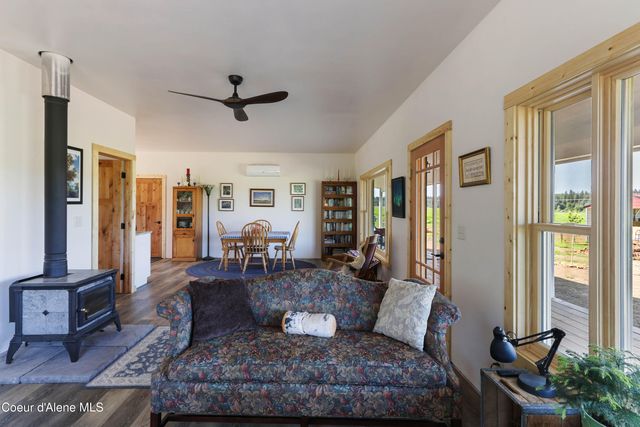202 Elizabeth Ln, Athol, ID 83801