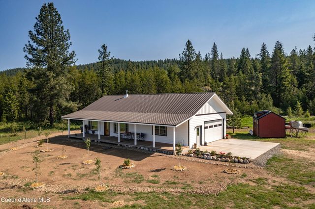 202 Elizabeth Ln, Athol, ID 83801