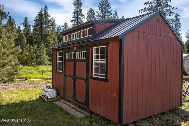 202 Elizabeth Ln, Athol, ID 83801