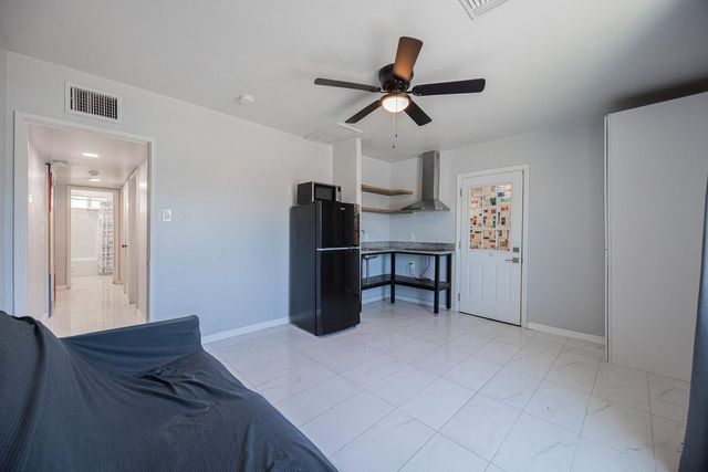 4001 N 15th Avenue B, Phoenix, AZ 85015