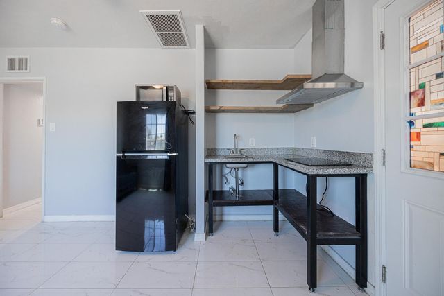 4001 N 15th Avenue B, Phoenix, AZ 85015