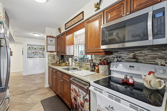 250 ROSERY ROAD NW 351, Largo, FL 33770