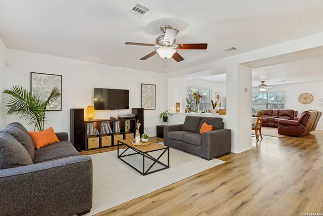 7219 Avator Bay, San Antonio, TX 78250