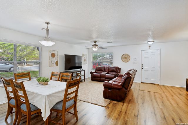 7219 Avator Bay, San Antonio, TX 78250