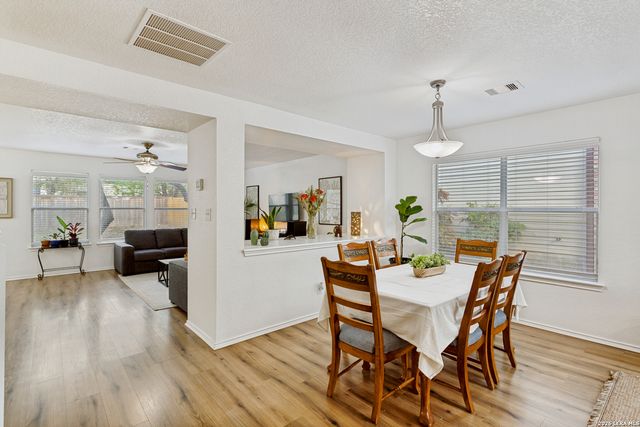 7219 Avator Bay, San Antonio, TX 78250