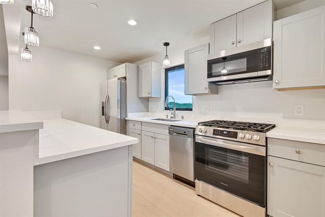 8 North Rancho Ct., Pinole, CA 94803