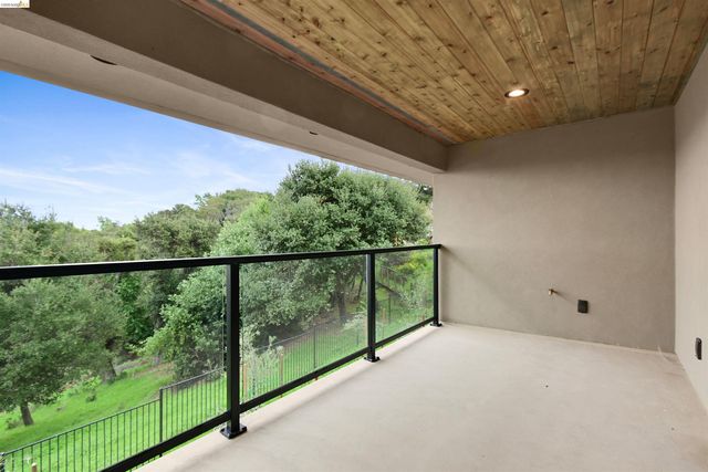 8 North Rancho Ct., Pinole, CA 94803